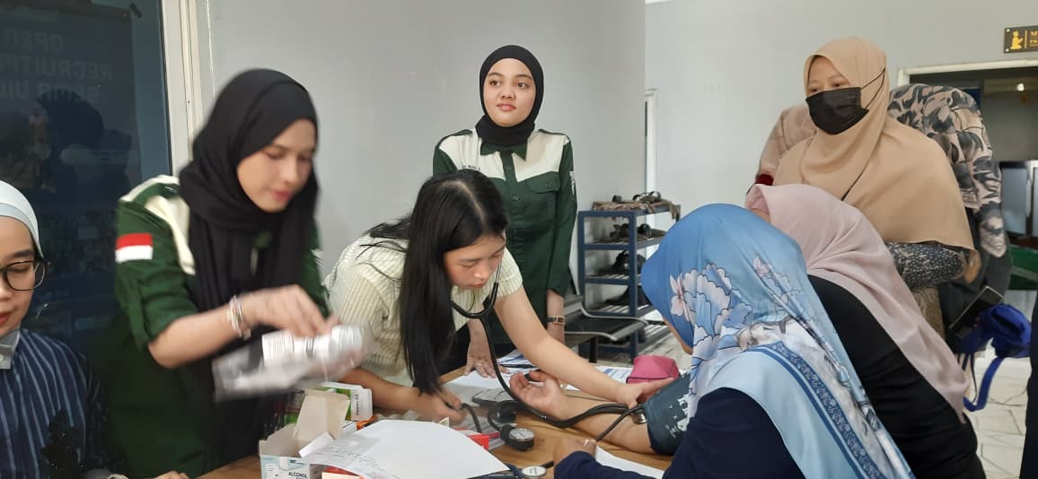 Rutin Sepekan Sekali, Fakultas Kedokteran Universitas Indo Global Mandiri Beri Layanan Pemeriksaan Kesehatan Gratis